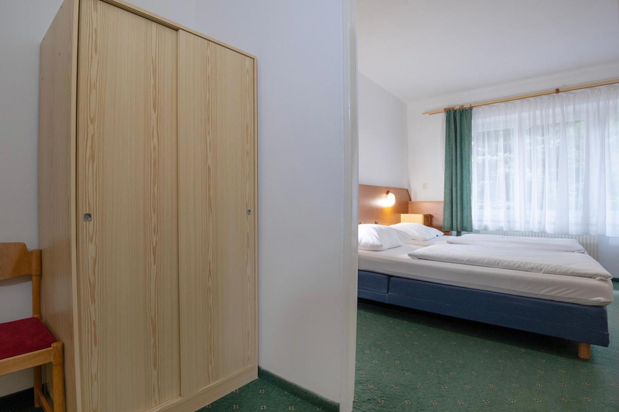 Dreibettzimmer
